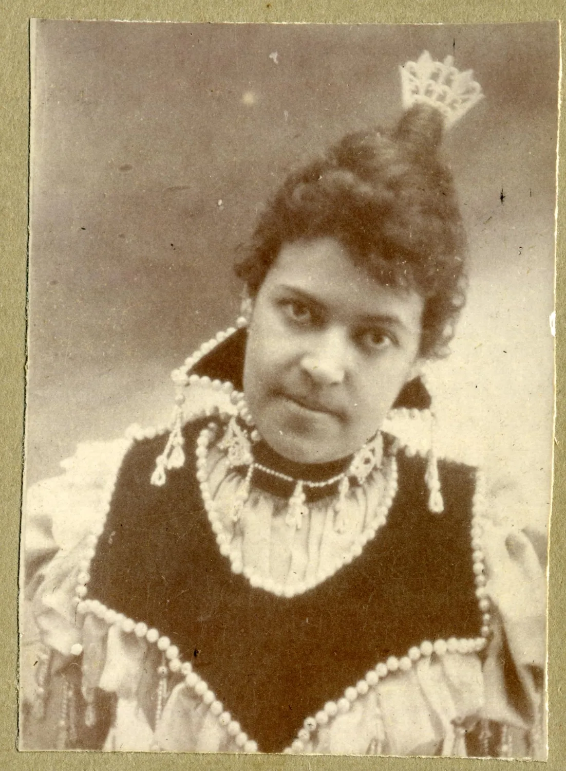 Mrs. Floyd Searcy Caples