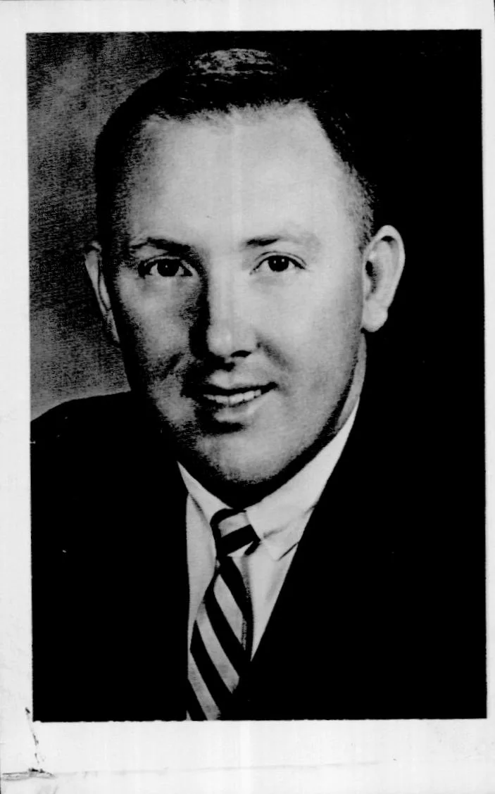 Thrailkill Gene \ Directing Ou's Marching Band.