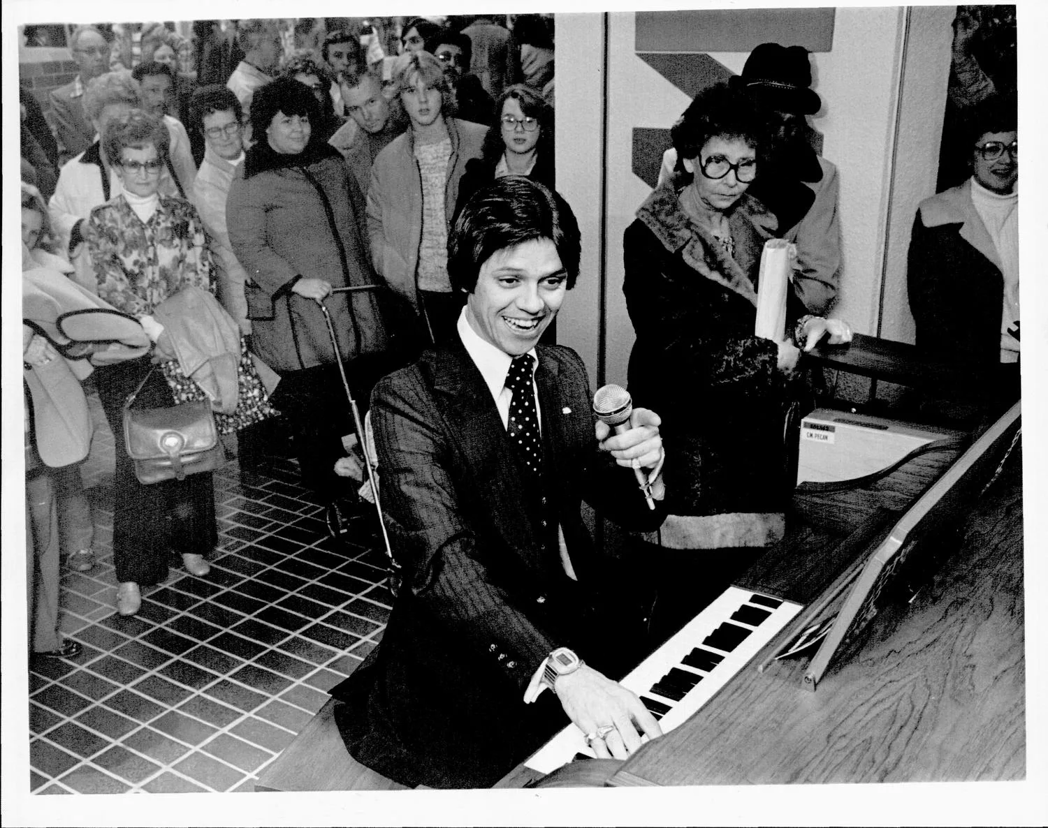 Rye Seth \ Organist at Jenkins in Heritage Park Mall.