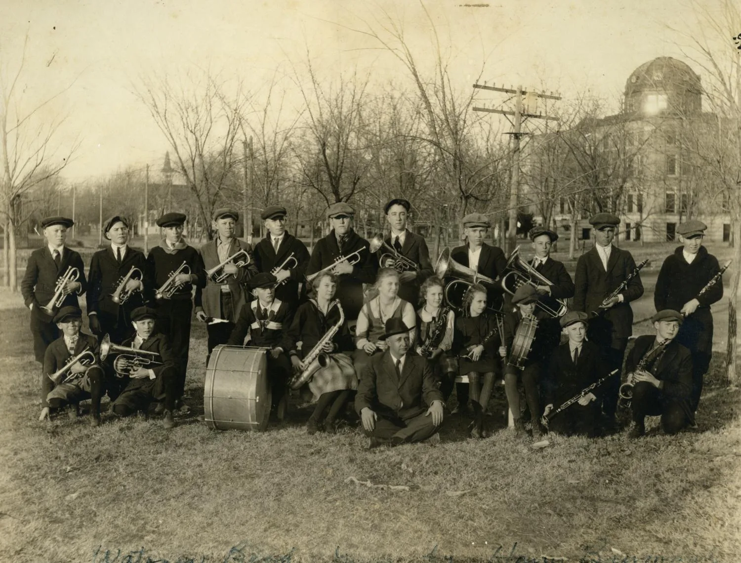 Black and white image